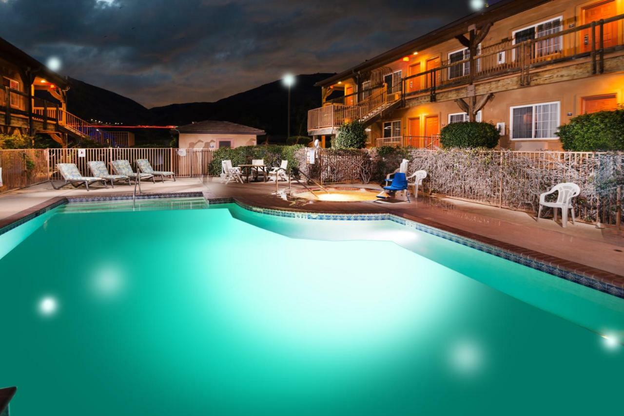 Days Inn By Wyndham Lebec Grapevine Exteriör bild